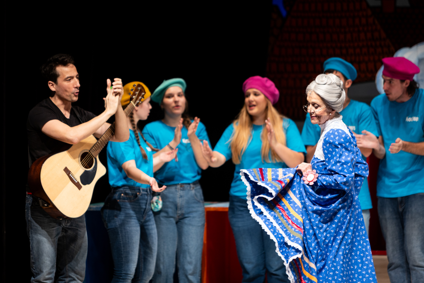 kolibri_oktober_10_bors_neni_50