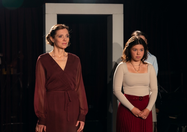 Tartuffe – jelenet a Kolibri Pince előadásából